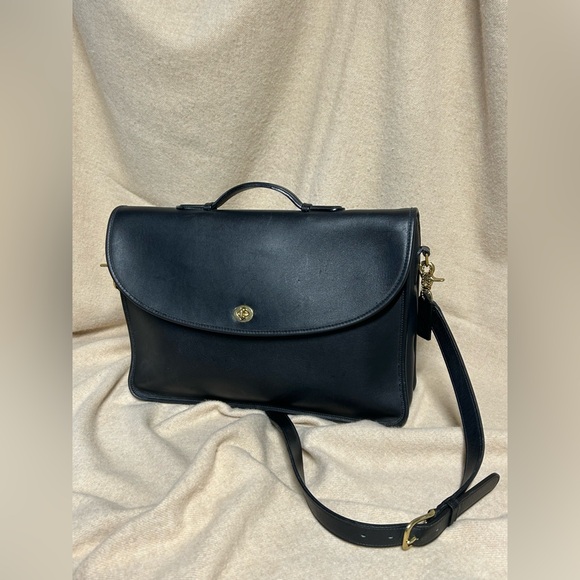 Coach - Vintage Lexington Briefcase - Picture 2 of 15